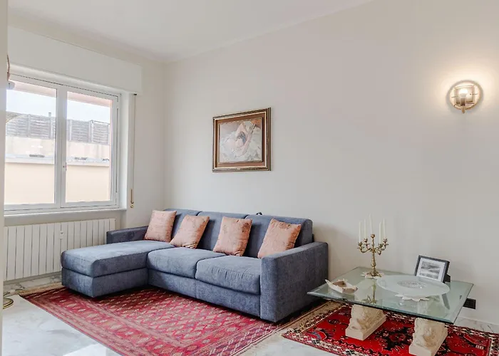 Apartment Guesthost - Sturla Cozy Flat With Private Parking *