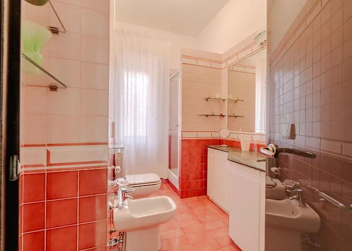 Guesthost - Sturla Cozy Flat With Private Parking Apartment *